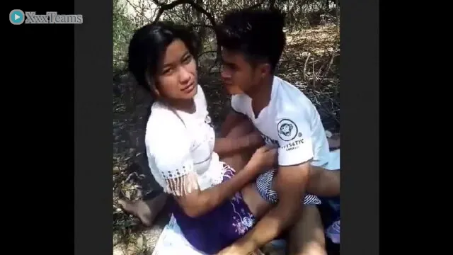 Desi Girlfriend Doggystyle in Jungle – Amateur, 8 min