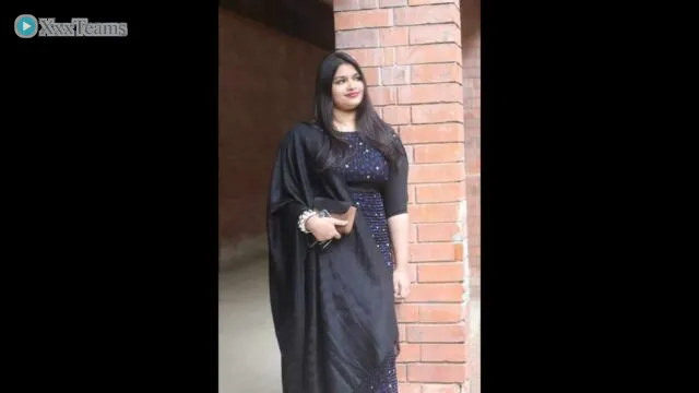 Secretary Blowjob in Office – Desi MMS, 49 sec