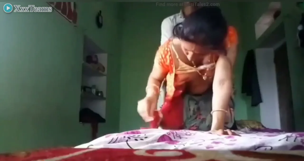 Desi Aunty Doggystyle with Milkman – scene 1