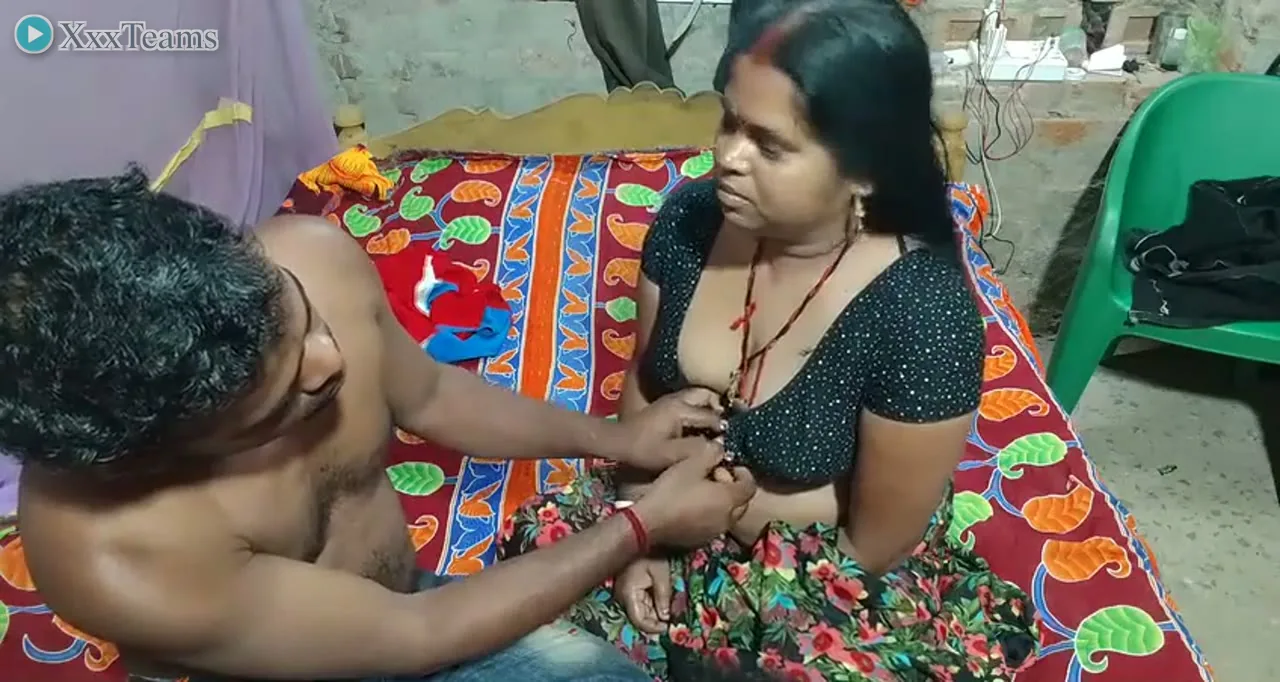 Village Aunty Devar Hardcore – scene 1