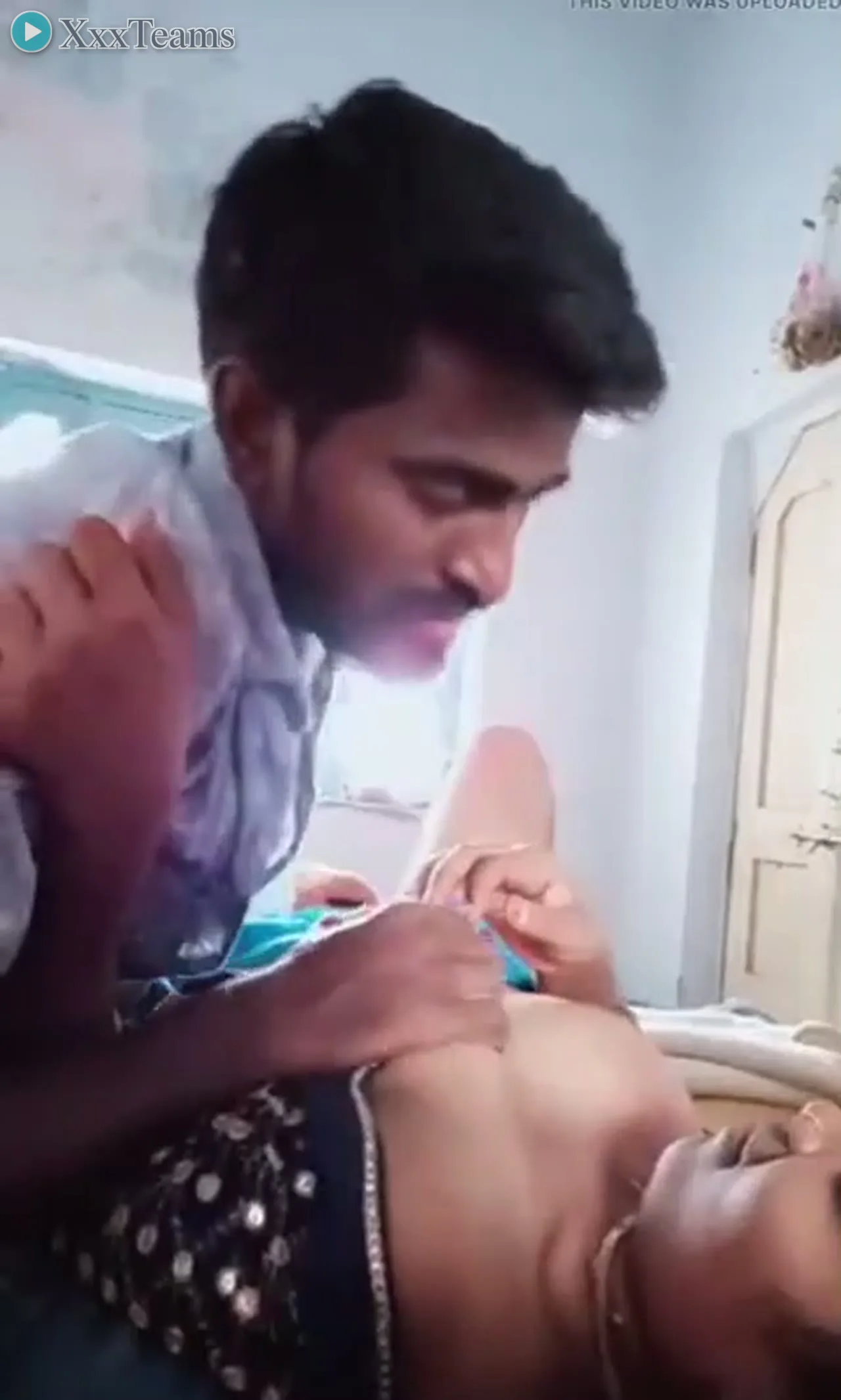 Marathi Bhabhi Breast Play – scene 2