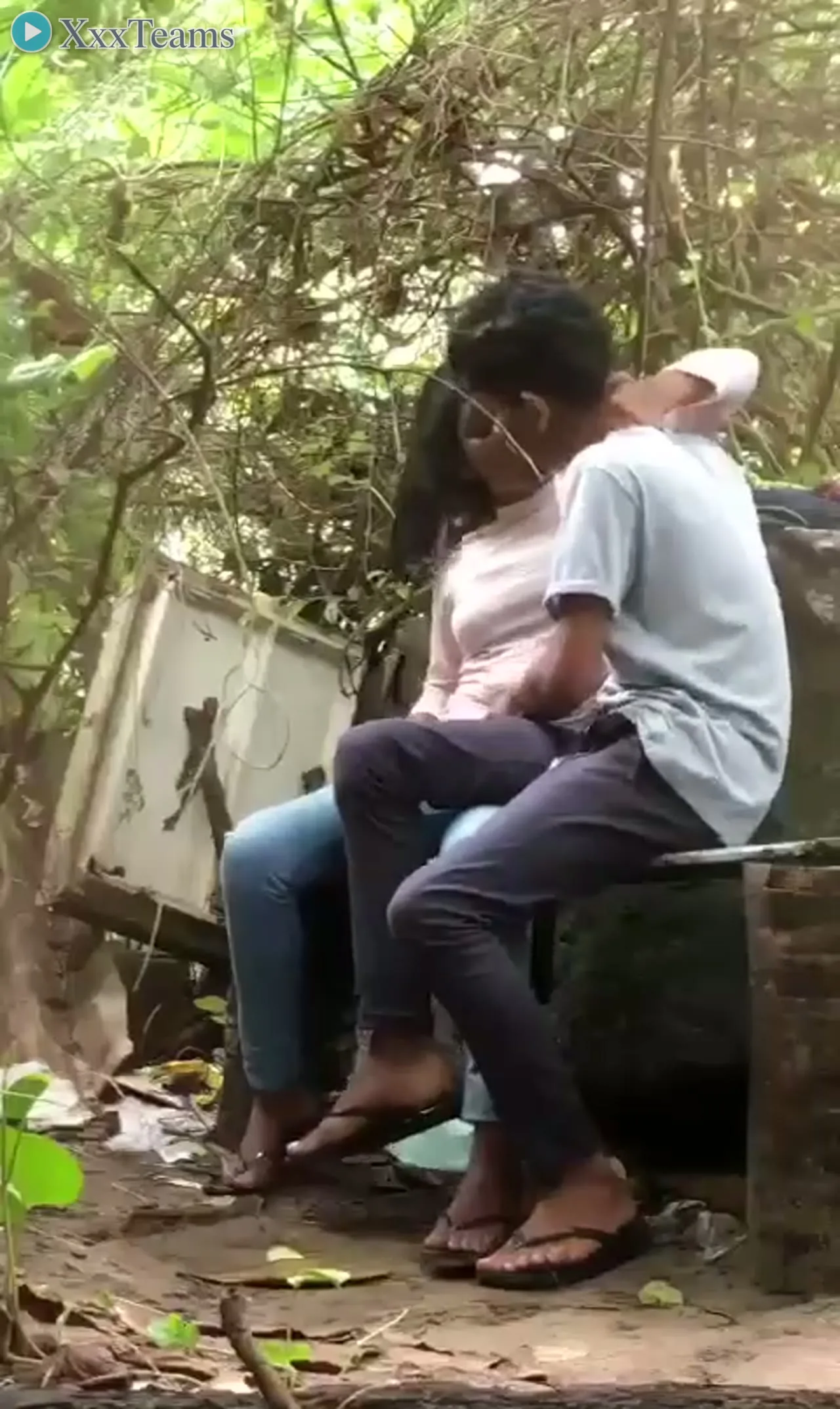 Desi Girlfriend Hardcore in Park – scene 3