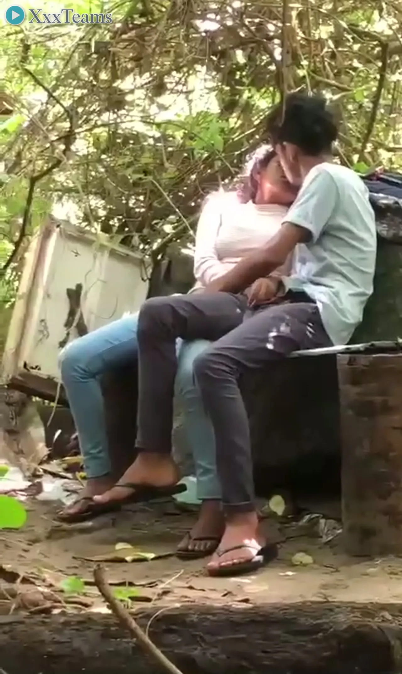 Desi Girlfriend Hardcore in Park – scene 4