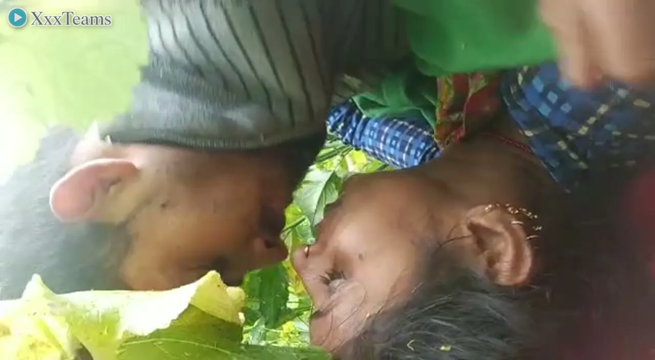 Neighbor Bhabhi Jungle Hardcore – scene 2