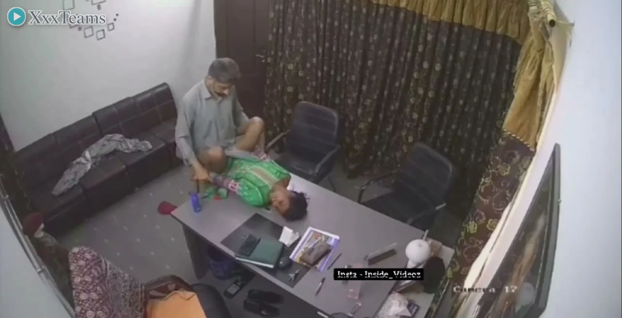 Boss Secretary Hardcore on Desk – scene 3